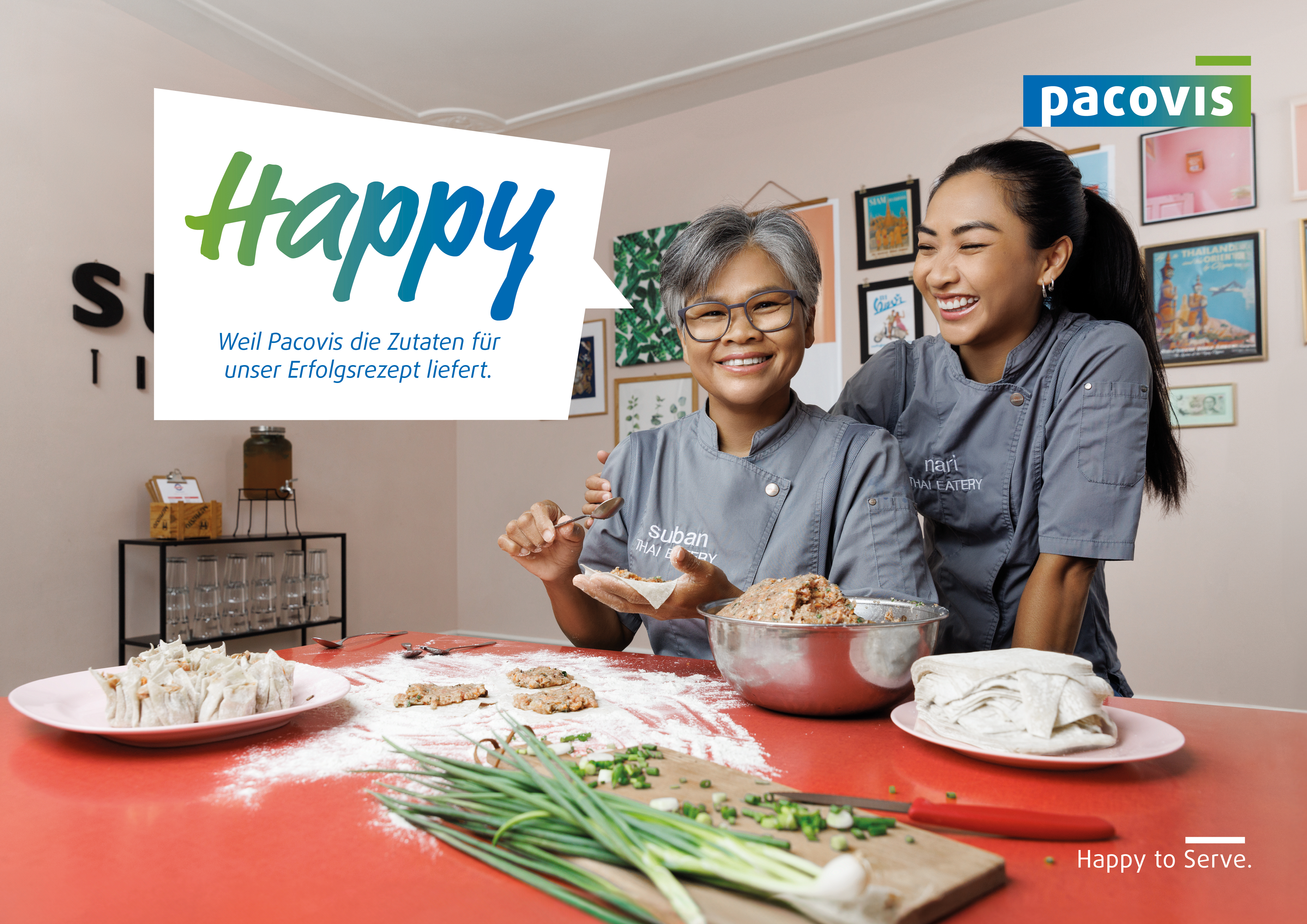 Bild aus der Pacovis-Imagekampagne mit glücklichen Restaurantbesitzerinnen und Text "Happy, weil Pacovis die Zutaten für unser Erfolgsrezept liefert."